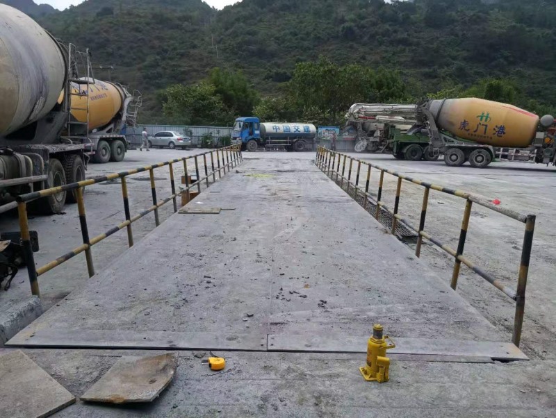 清遠(yuǎn)廣連高速陽山段二手地磅安裝